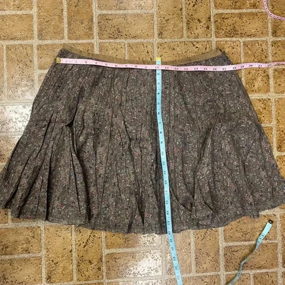 UO Staring at Stars Brown Floral Skirt - Picture 10 of 10